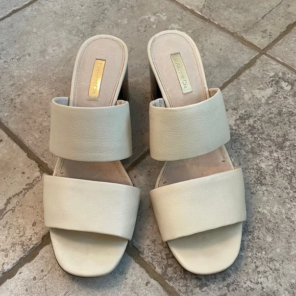 Louise et Cie Cream Sandals - Picture 1 of 3